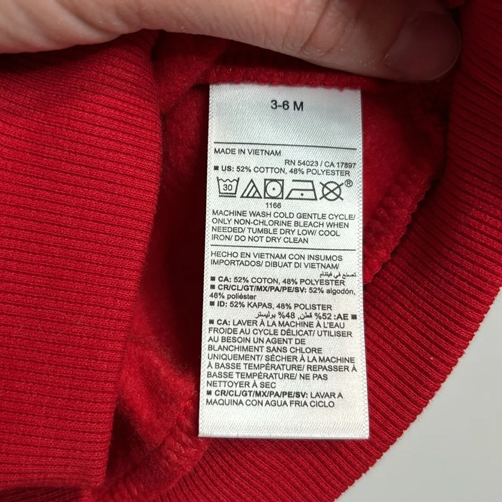 5 for $20! Old Navy Hearts Red Sweater Size 3-6M